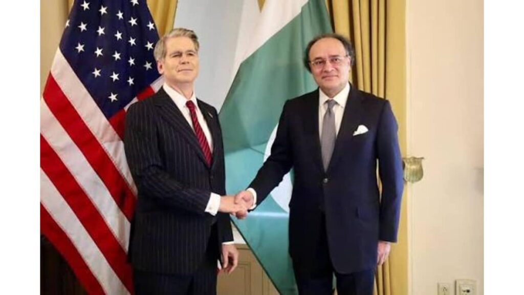 Illustration representing Pakistan's reported request for a $10 billion US exchange stabilization facility to support foreign reserves