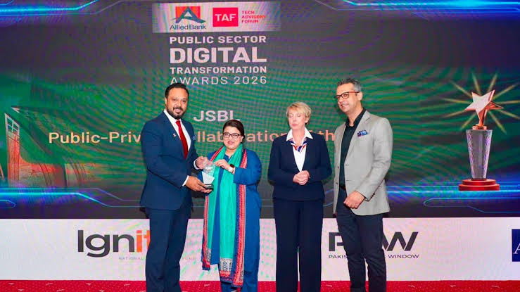 Zindigi, powered by JS Bank, receives the Public-Private Collaboration of the Year Award from TAF Pakistan.
