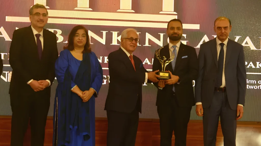 Meezan Bank receives Pakistan’s Best Bank award for the sixth time at the 11th Pakistan Banking Awards.